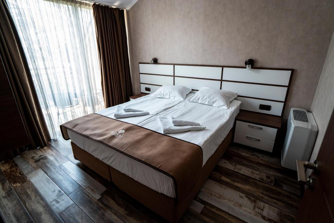 Hotel Baikal Napospart Kültér fotó